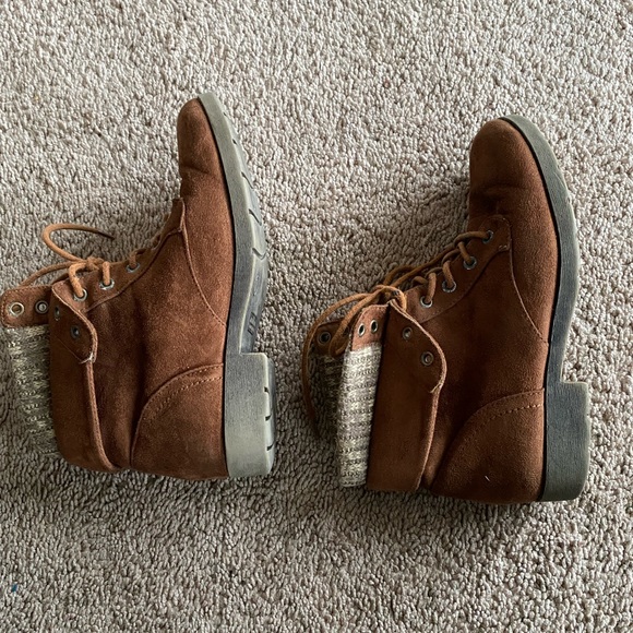 Arizona Womens Brown Faux Leather Ankle Boots - Picture 3 of 6